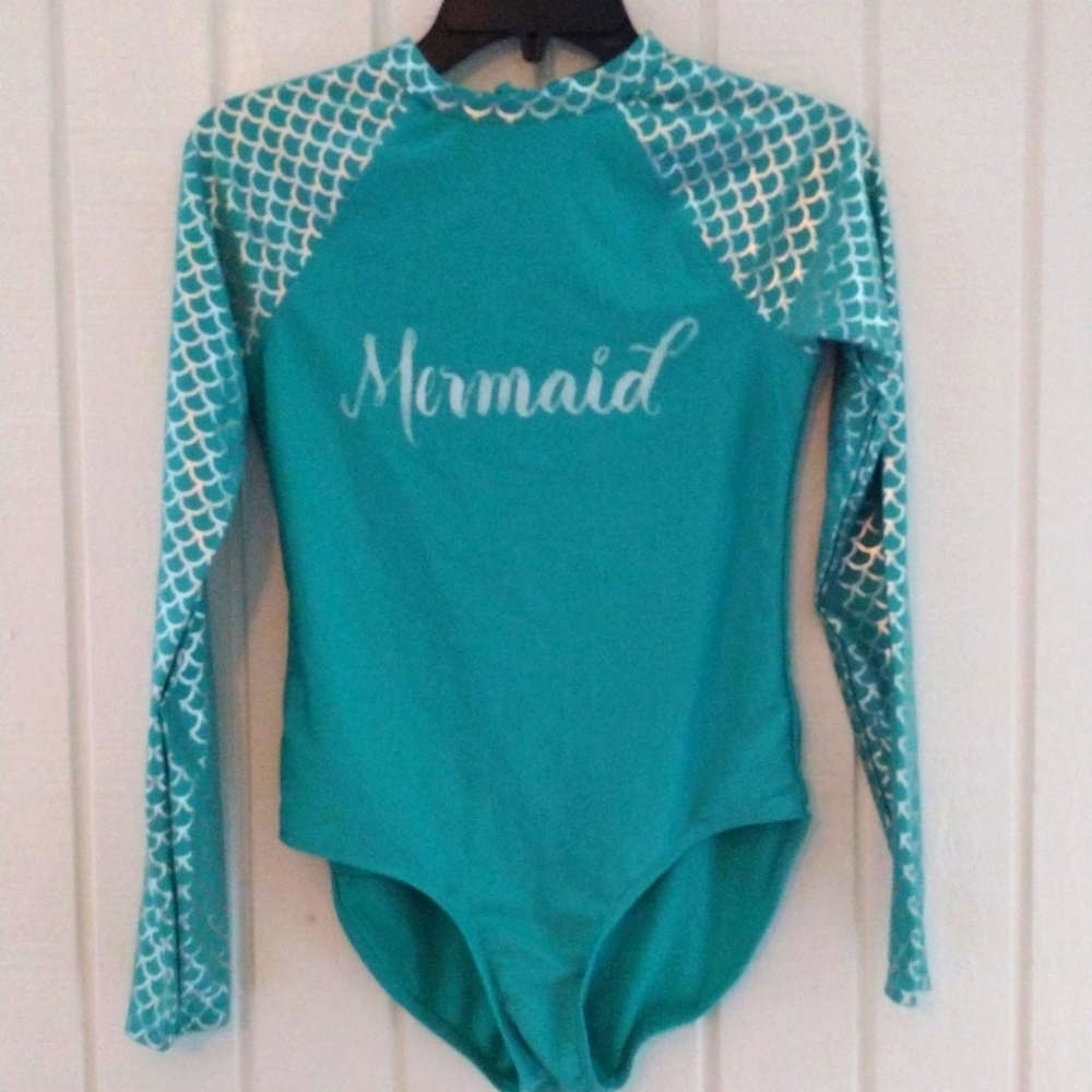 Girls long sleeve swimsuit rash guard